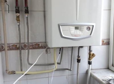 壁挂炉补水时需要关闭壁挂炉吗